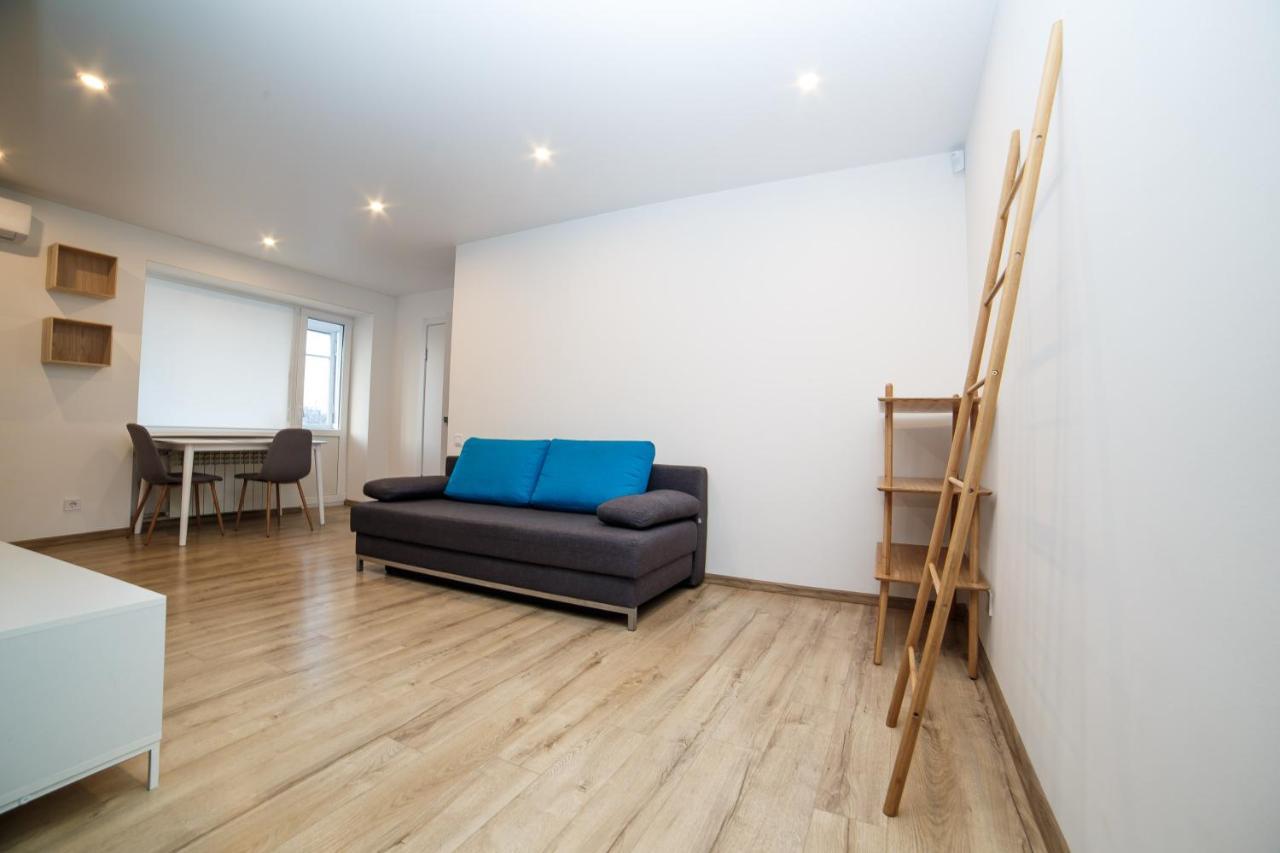 Tf Apartment Двокімнатні Апартаменти В Центрі Міста Poltava Exterior foto